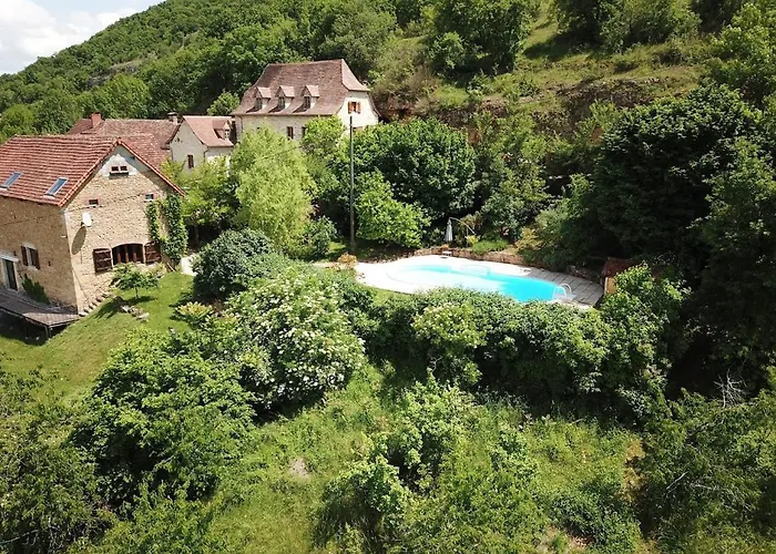 בית נופש Grande Maison, Avec Piscine Privee Et Belle Vue