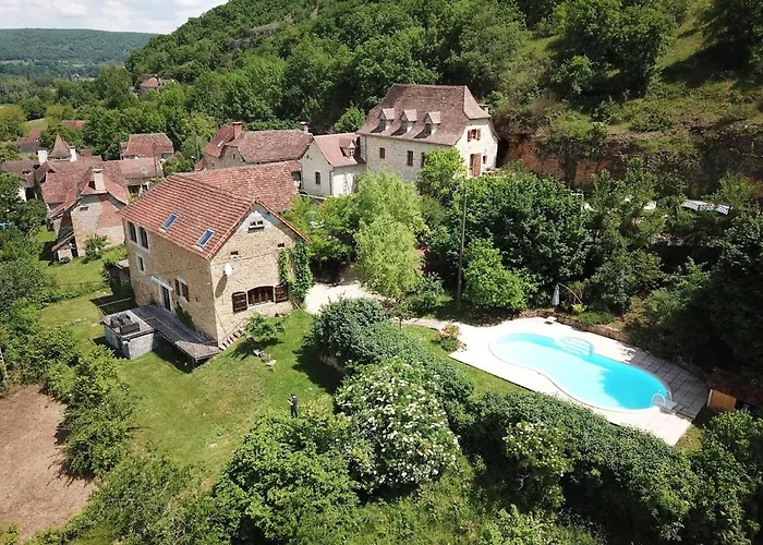 Grande Maison, Avec Piscine Privee Et Belle Vue בית נופש *