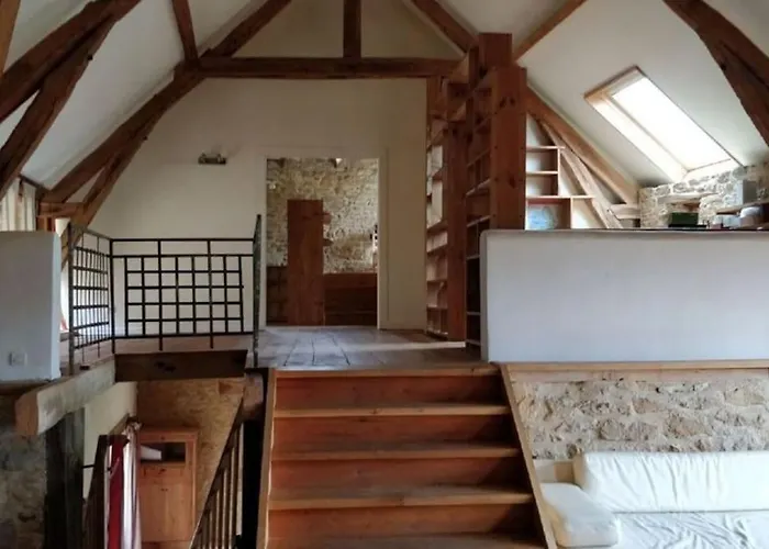 Grande Maison, Avec Piscine Privee Et Belle Vue בית נופש *