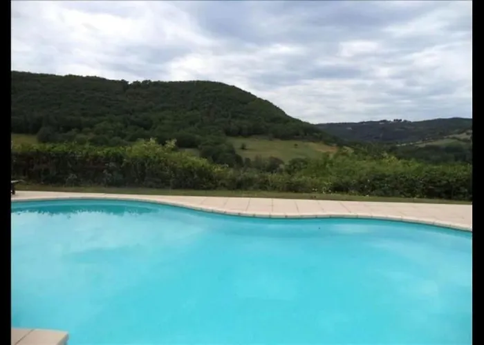 בית נופש Grande Maison, Avec Piscine Privee Et Belle Vue Ambeyrac