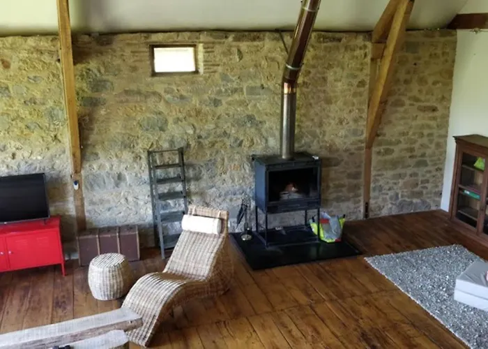 Grande Maison, Avec Piscine Privee Et Belle Vue בית נופש